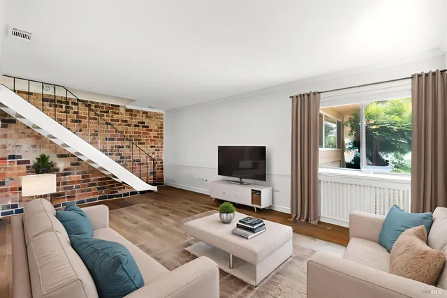 $250,000 | 1967 Southwood Drive, Unit 2, Vacaville, CA 95687