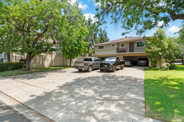 $250,000 | 1967 Southwood Drive, Unit 2, Vacaville, CA 95687
