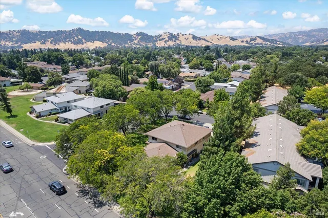 $250,000 | 1967 Southwood Drive, Unit 2, Vacaville, CA 95687