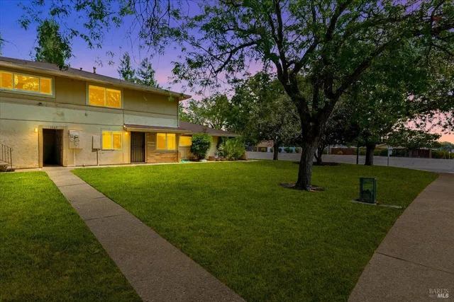 $250,000 | 1967 Southwood Drive, Unit 2, Vacaville, CA 95687