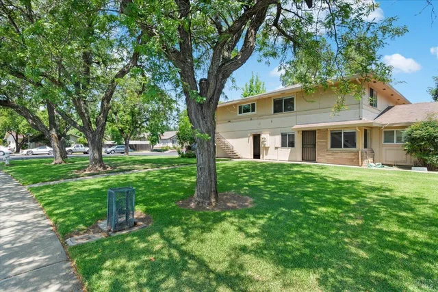 $250,000 | 1967 Southwood Drive, Unit 2, Vacaville, CA 95687
