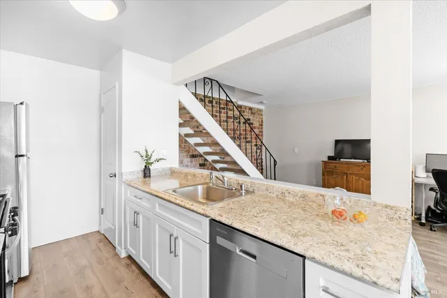 $250,000 | 1967 Southwood Drive, Unit 2, Vacaville, CA 95687