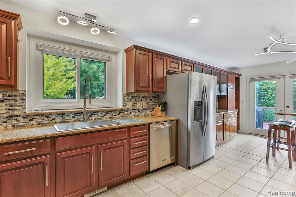 3462 Cascade Circle Rochester Hills, MI 48307 - Photo 11 of 33