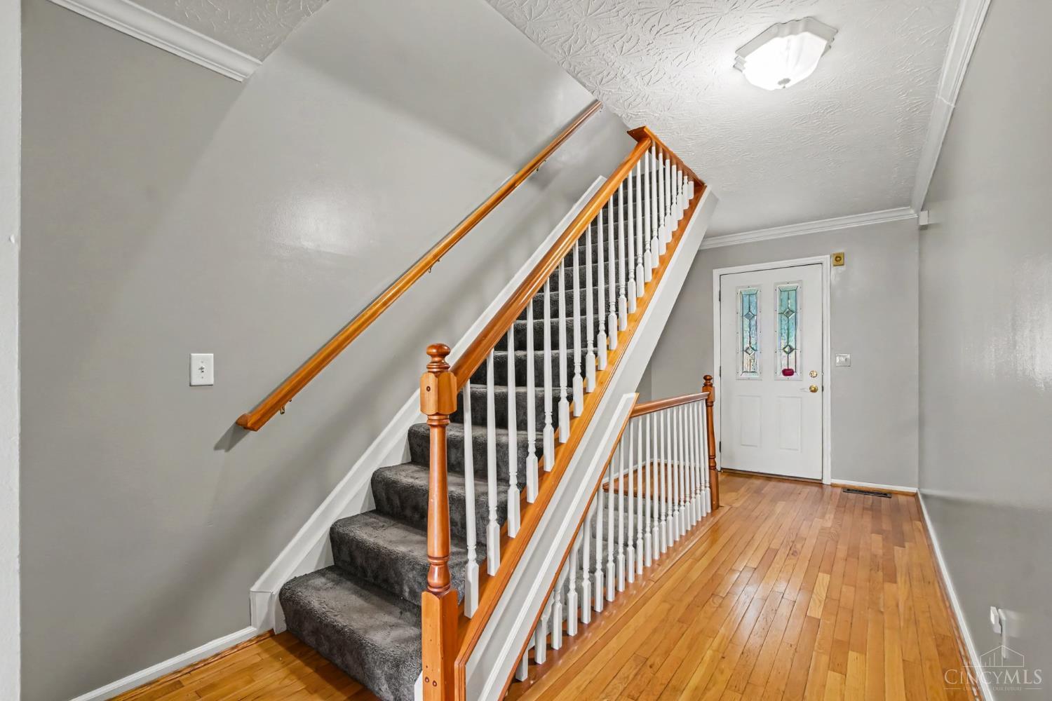 2523 Ravine Street Cincinnati, OH 45219 - Photo 2 of 24 Gallery Image 2