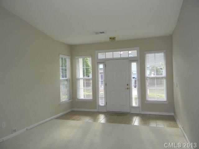 16612 Timber Crossing Road Charlotte, NC 28213 - Photo 3 of 16