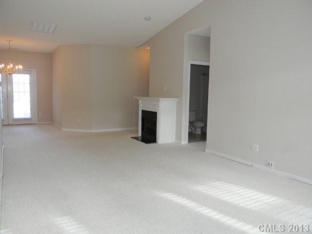 16612 Timber Crossing Road Charlotte, NC 28213 - Photo 4 of 16