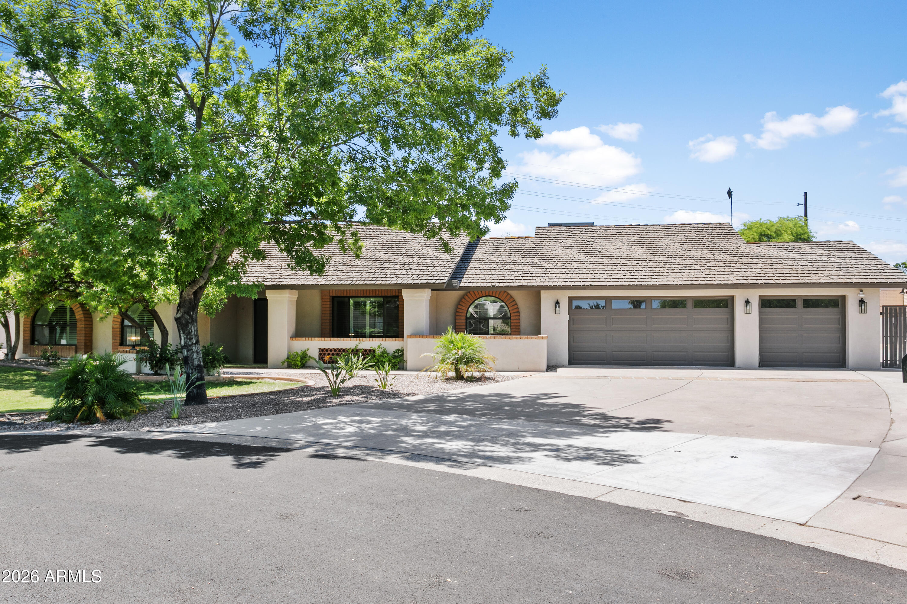 226 West Ranch Road Tempe, AZ 85284 - Photo 3 of 27 226 W Ranch Rd