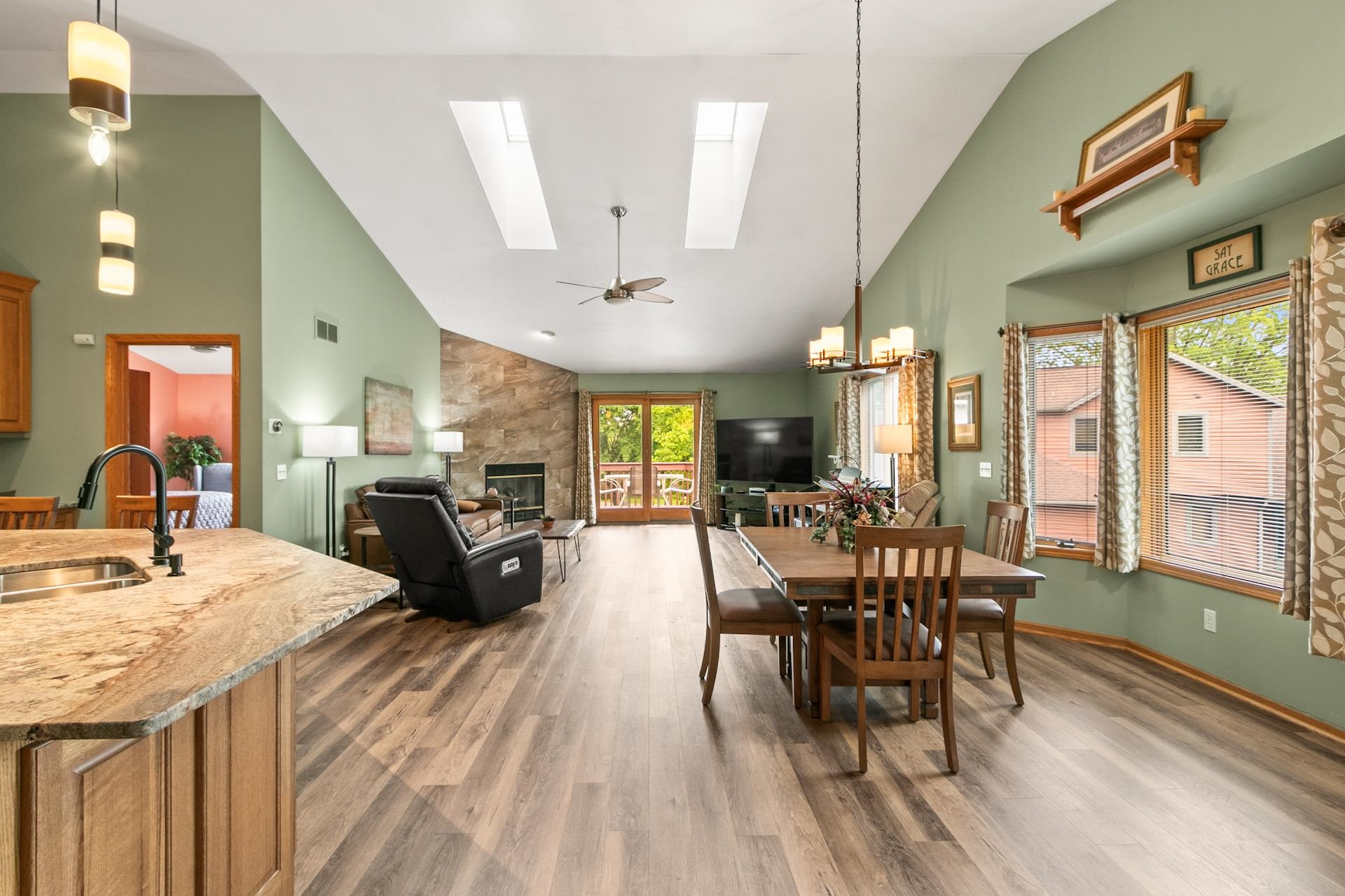 N2783 Summerville Park Road Lodi, WI 53555 - Photo 6 of 61