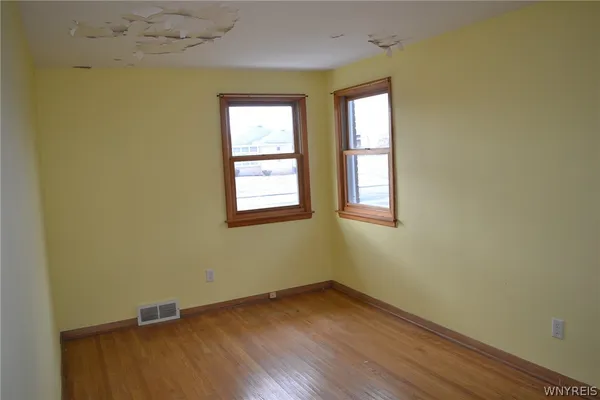 $174,900 | 208 West Elmview Avenue, Lackawanna, NY 14218