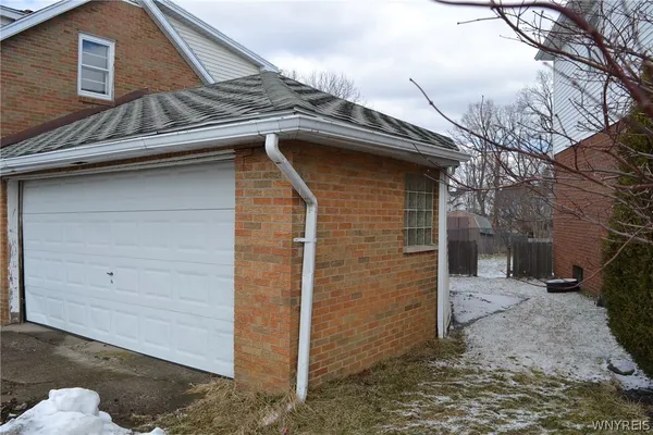 $174,900 | 208 West Elmview Avenue, Lackawanna, NY 14218