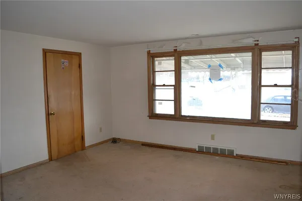 $174,900 | 208 West Elmview Avenue, Lackawanna, NY 14218