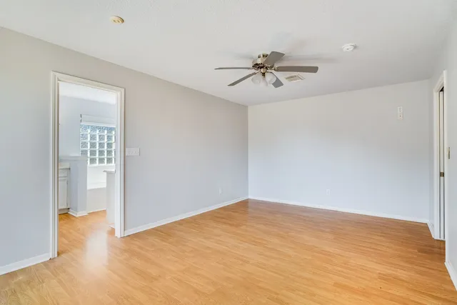 $1,900 | 1307 South Live Oak Street, Rockport, TX 78382