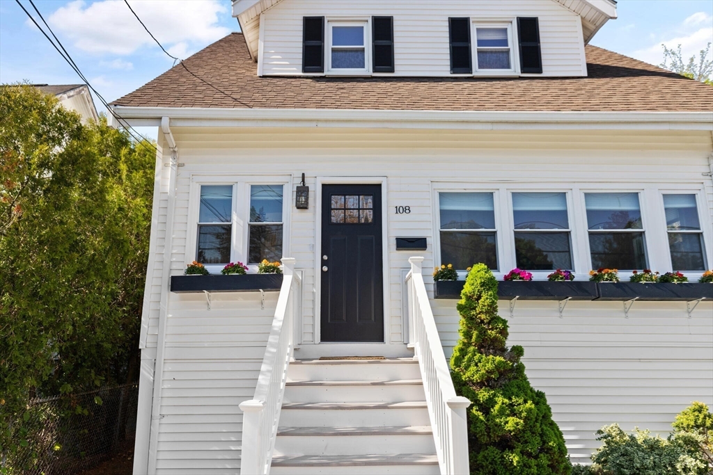 108 Sharon Road Quincy, MA 02171 - Photo 3 of 28 Gallery Image 3