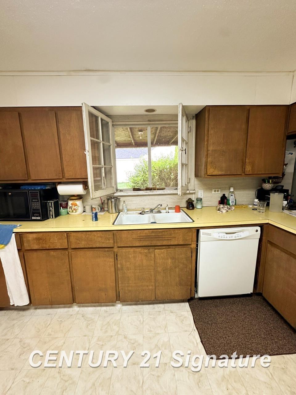2410 Jossman Road Holly, MI 48442 - Photo 27 of 29 50180739-83e86c94-92f2-4e15-bf21-ca21d55732a2.JPG