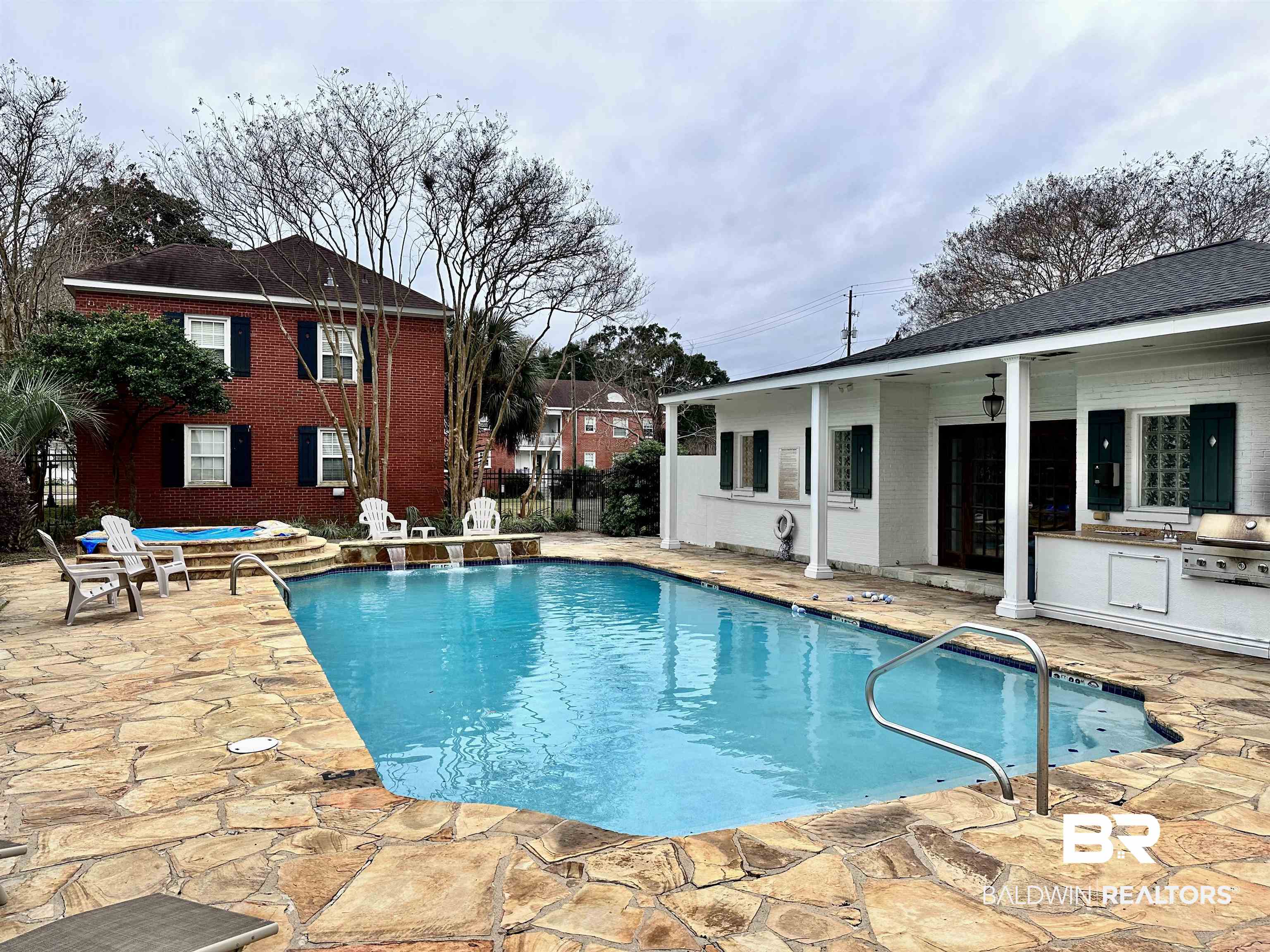 214 Upham Street, Unit 17D Mobile, AL 36607 - Photo 22 of 32