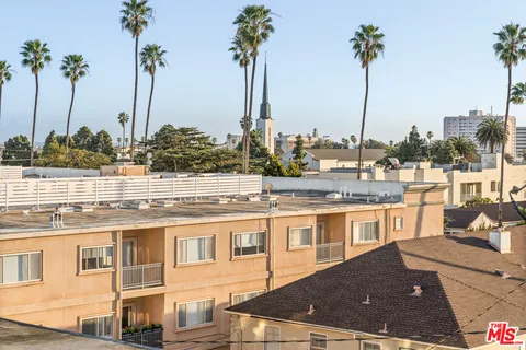 $5,995 | 900 Euclid Street, Unit 404, Santa Monica, CA 90403