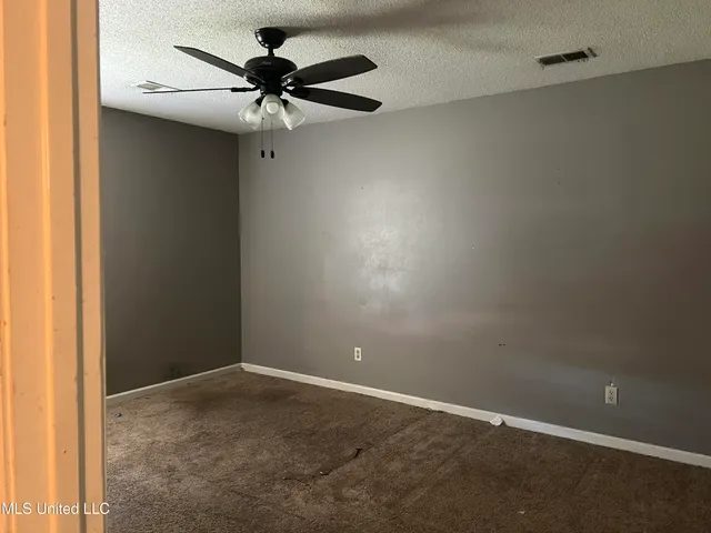 $269,900 | 6540 Forest Grove Lane, Walls, MS 38680