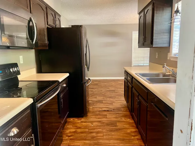 $269,900 | 6540 Forest Grove Lane, Walls, MS 38680