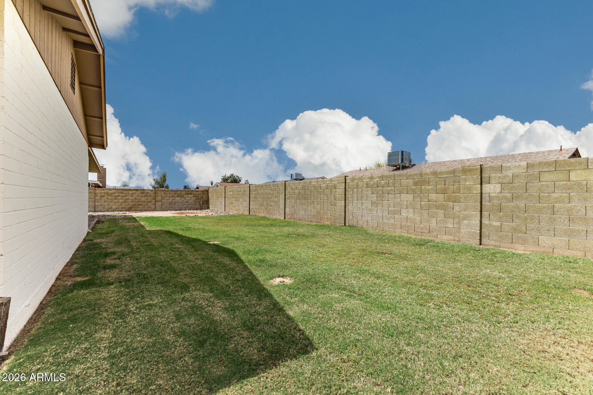 7926 West Shangri-la Road Peoria, AZ 85345 - Photo 32 of 32 a view of a backyard