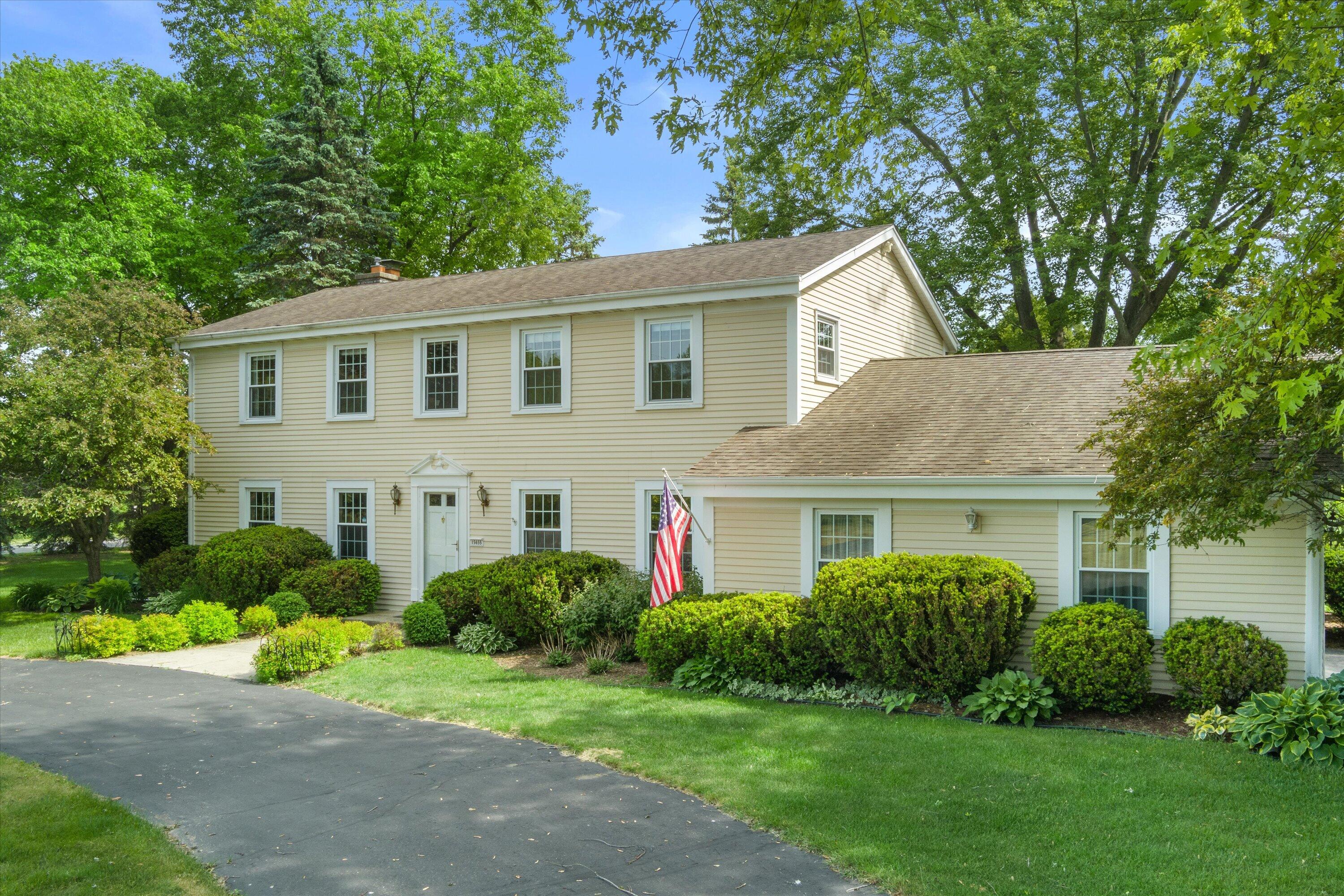 15655 Monet Court Brookfield, WI 53005 - Photo 59 of 60 59-MAX_0126