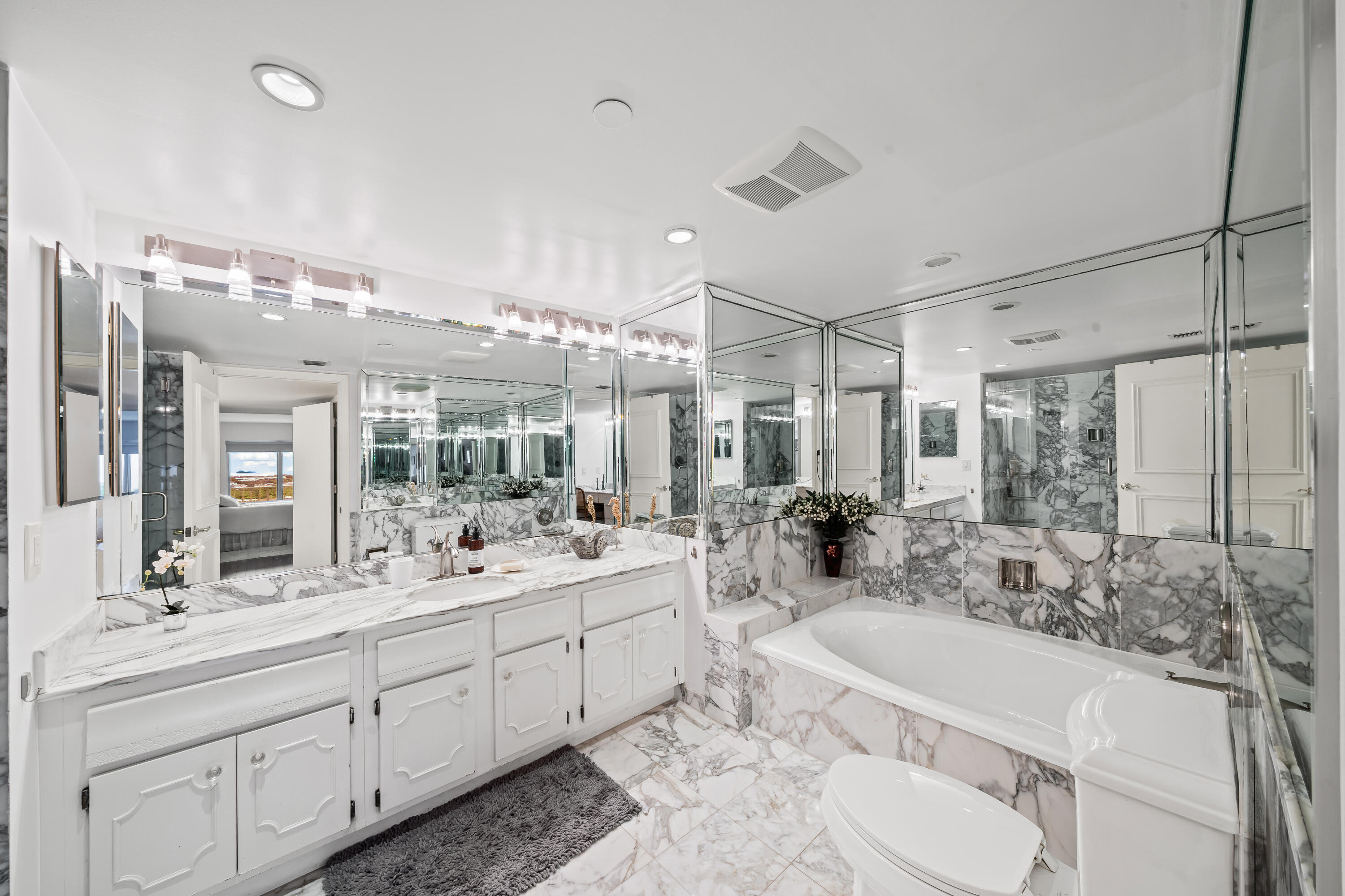4301 North Ocean Boulevard, Unit A 706 Boca Raton, FL 33431 - Photo 12 of 26 11 Primary Bathroom