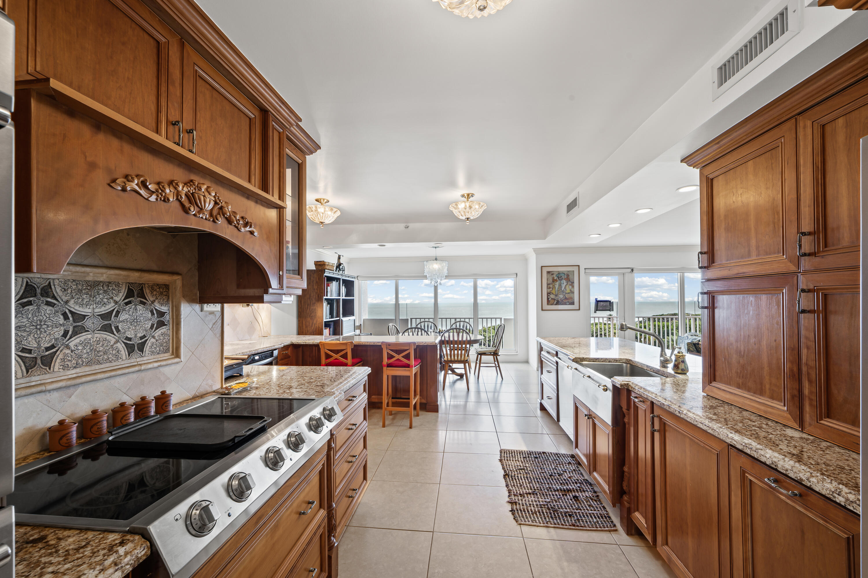 4301 North Ocean Boulevard, Unit A 706 Boca Raton, FL 33431 - Photo 7 of 26 3 Kitchen (1)