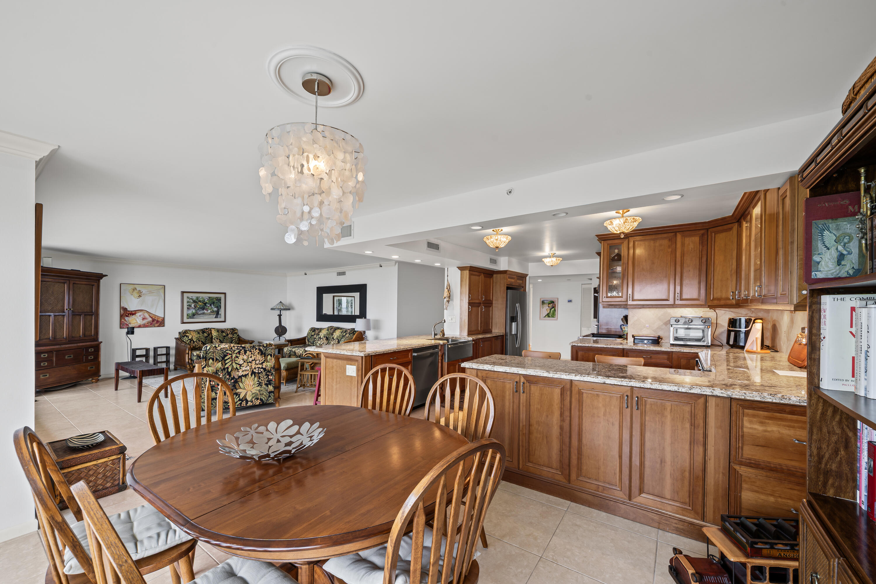 4301 North Ocean Boulevard, Unit A 706 Boca Raton, FL 33431 - Photo 8 of 26 3 Kitchen (3)