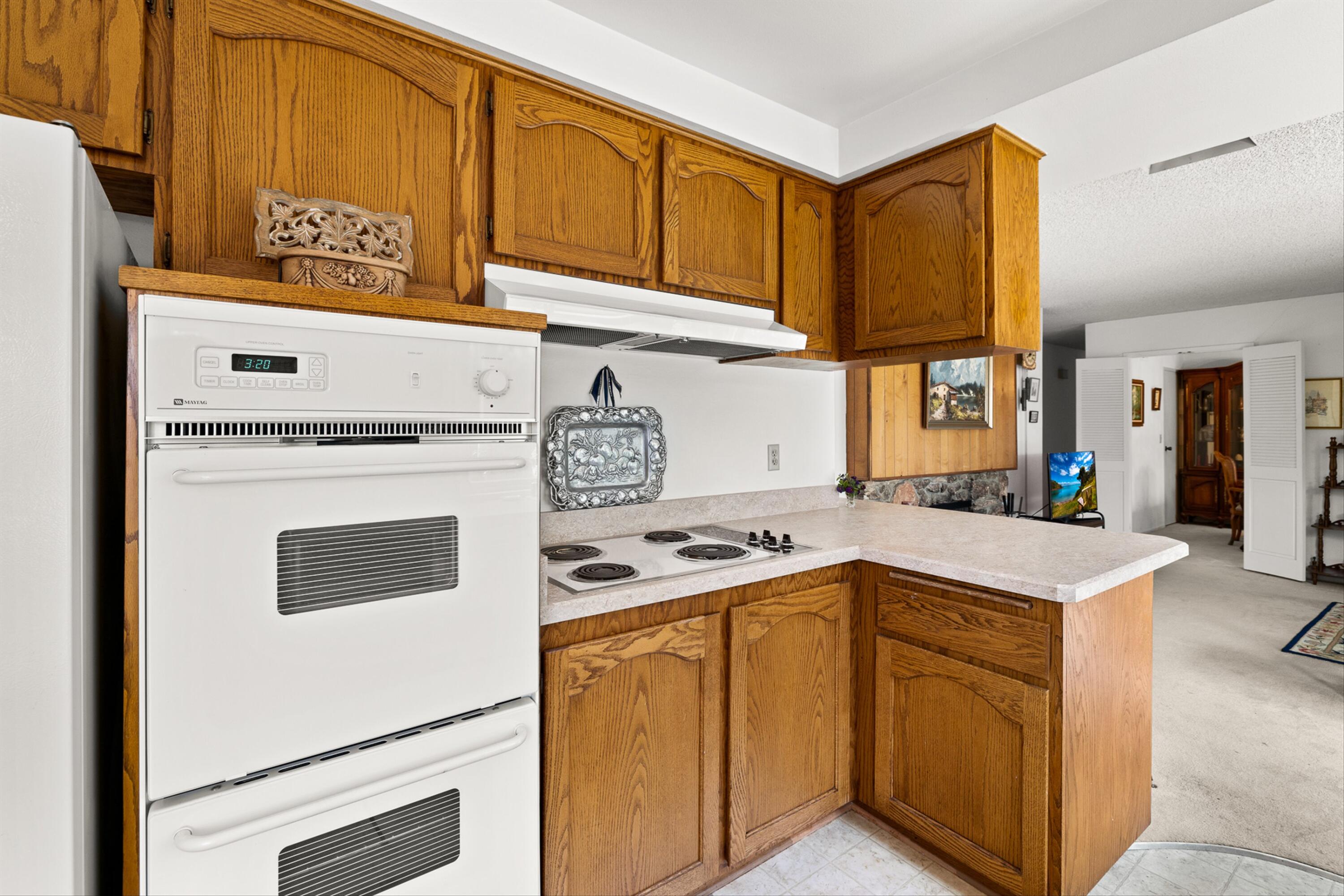 5937 Berkeley Road Goleta, CA 93117 - Photo 9 of 31 Kitchen
