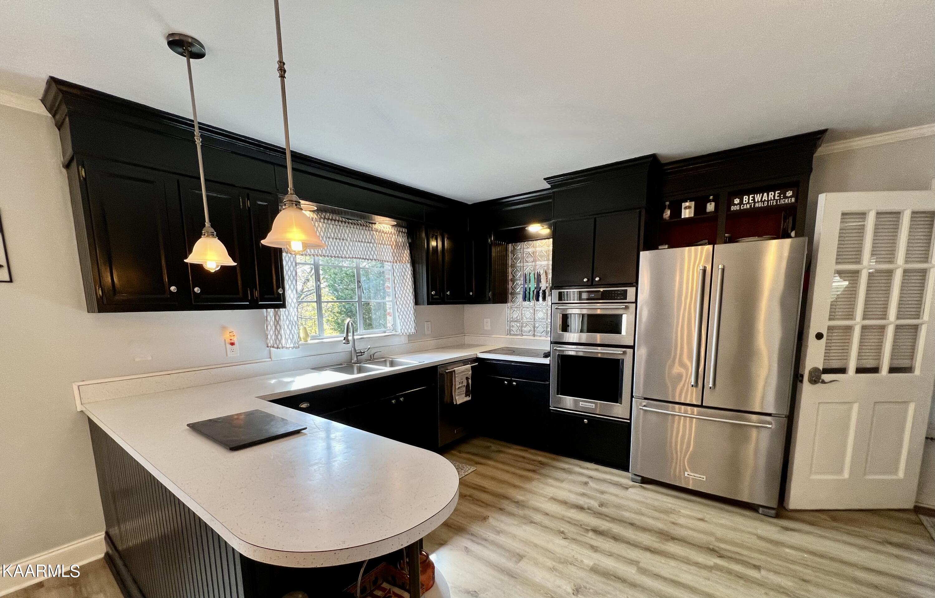 100 East Melbourne Road Oak Ridge, TN 37830 - Photo 12 of 46 Plenty of Cabinets & Counter Space
