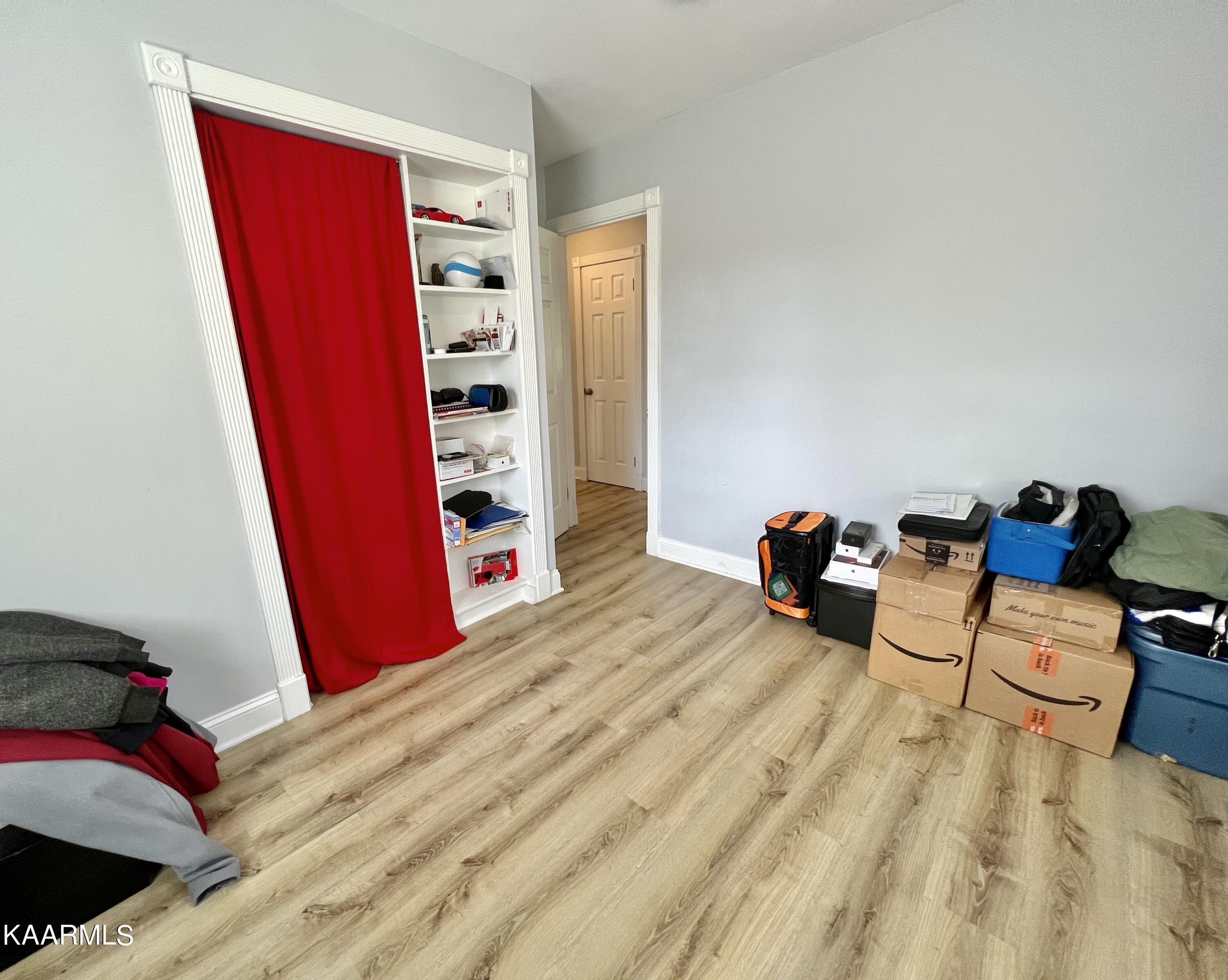 100 East Melbourne Road Oak Ridge, TN 37830 - Photo 23 of 46 2nd Bedroom