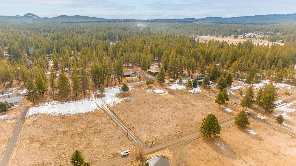 19435 Calico Road Bend, OR 97702 - Photo 65 of 73 RileyVisualsa-2