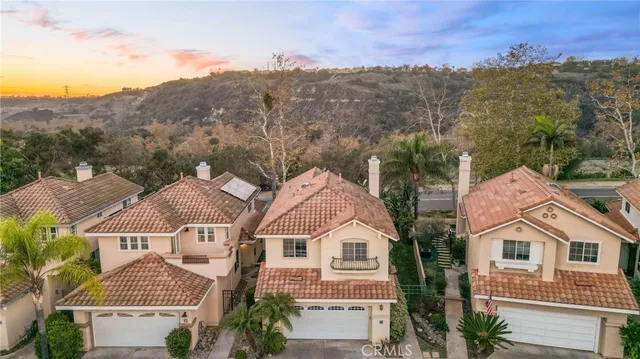 $1,175,000 | 35 VÃa Encanto, Rancho Santa Margarita, CA 92688