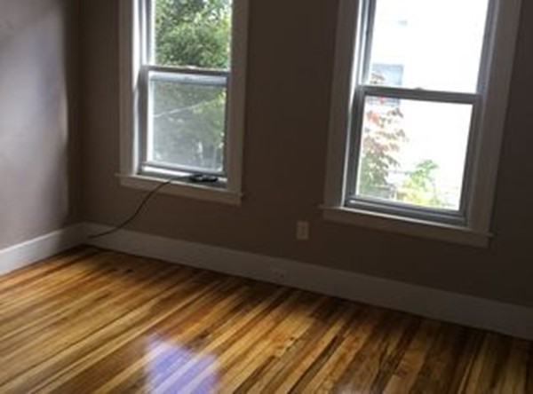 43 Park Terrace Road Worcester, MA 01604 - Photo 8 of 19 Gallery Image 8