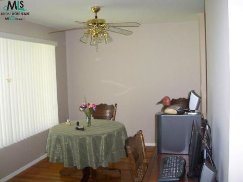 29542 Hoover Road Warren, MI 48093 - Photo 5 of 12 182006-4.JPG