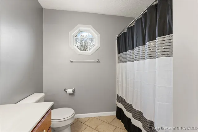 $390,500 | 1308 Cemetery Road Northeast, New Salisbury, IN 47161