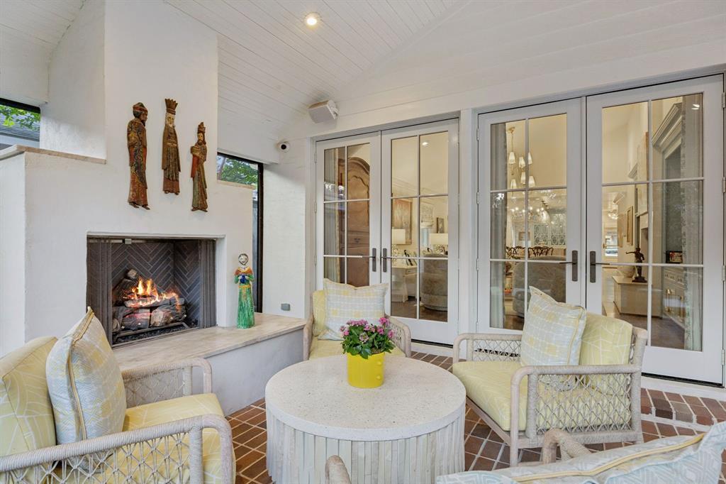8111 Chadbourne Road Dallas, TX 75209 - Photo 27 of 33