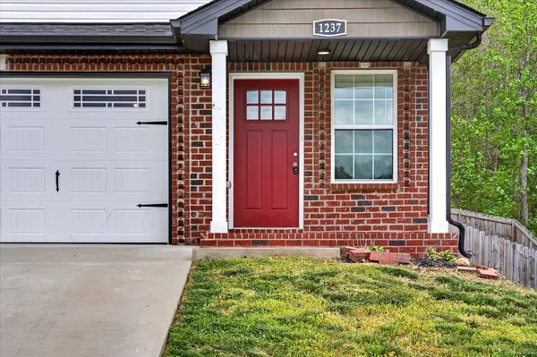 $1,750 | 1237 Ridge Meadow Drive, Clarksville, TN 37042