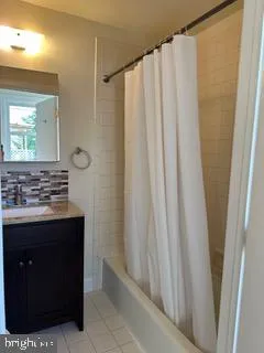 $1,550 | 18 West Spring Avenue, Unit 1, Ardmore, PA 19003