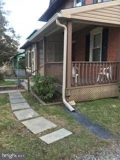 $1,550 | 18 West Spring Avenue, Unit 1, Ardmore, PA 19003