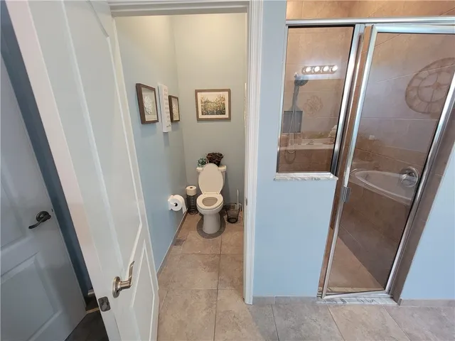 a view of a workspace with furniture