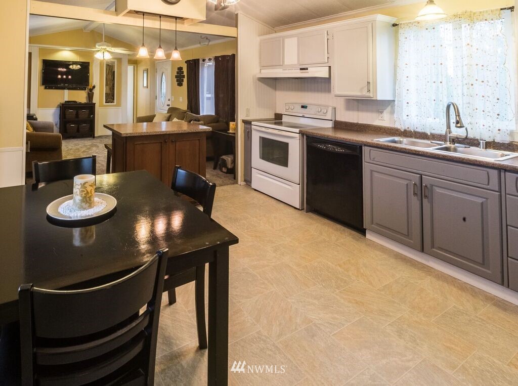 1454 East Axton Road Bellingham, WA 98226 - Photo 8 of 25 Gallery Image 8