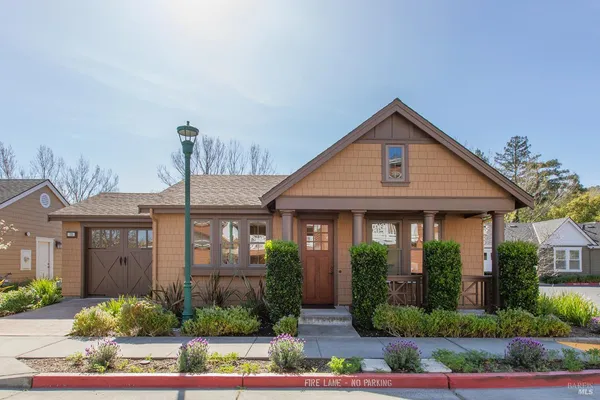 $1,295,000 | 15 Camellia Circle, Larkspur, CA 94939