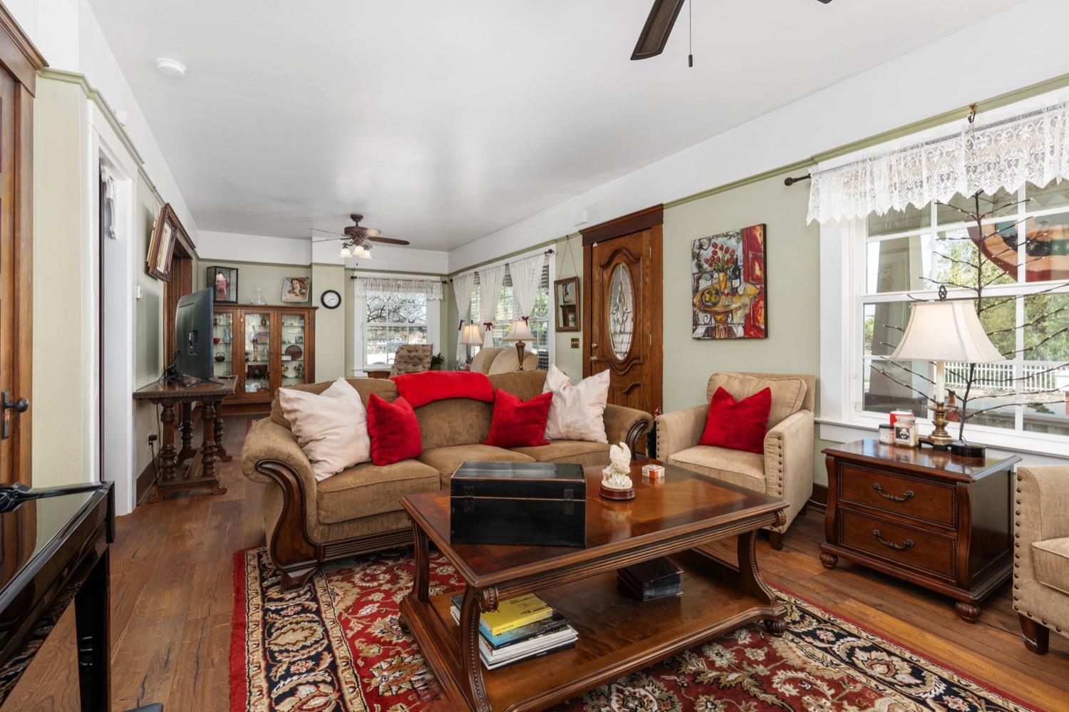 406 Oxford Avenue Clovis, CA 93612 - Photo 21 of 89 a living room with furniture and a window