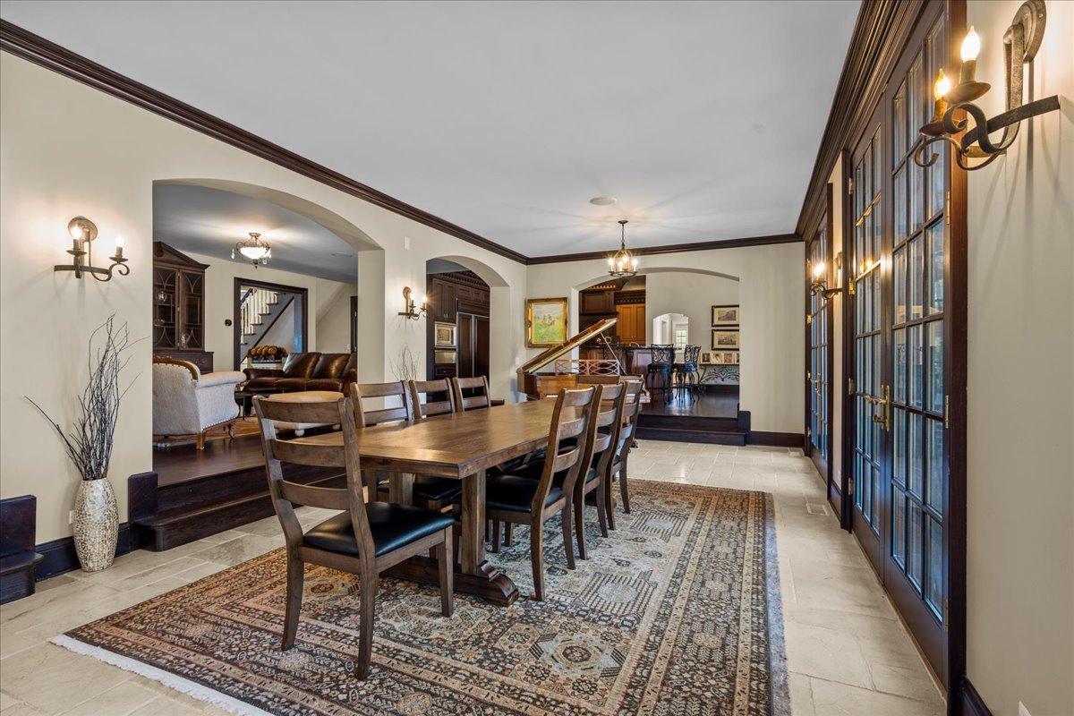 936 Ringwood Road Lake Forest, IL 60045 - Photo 13 of 58 a view of a dining room with furniture