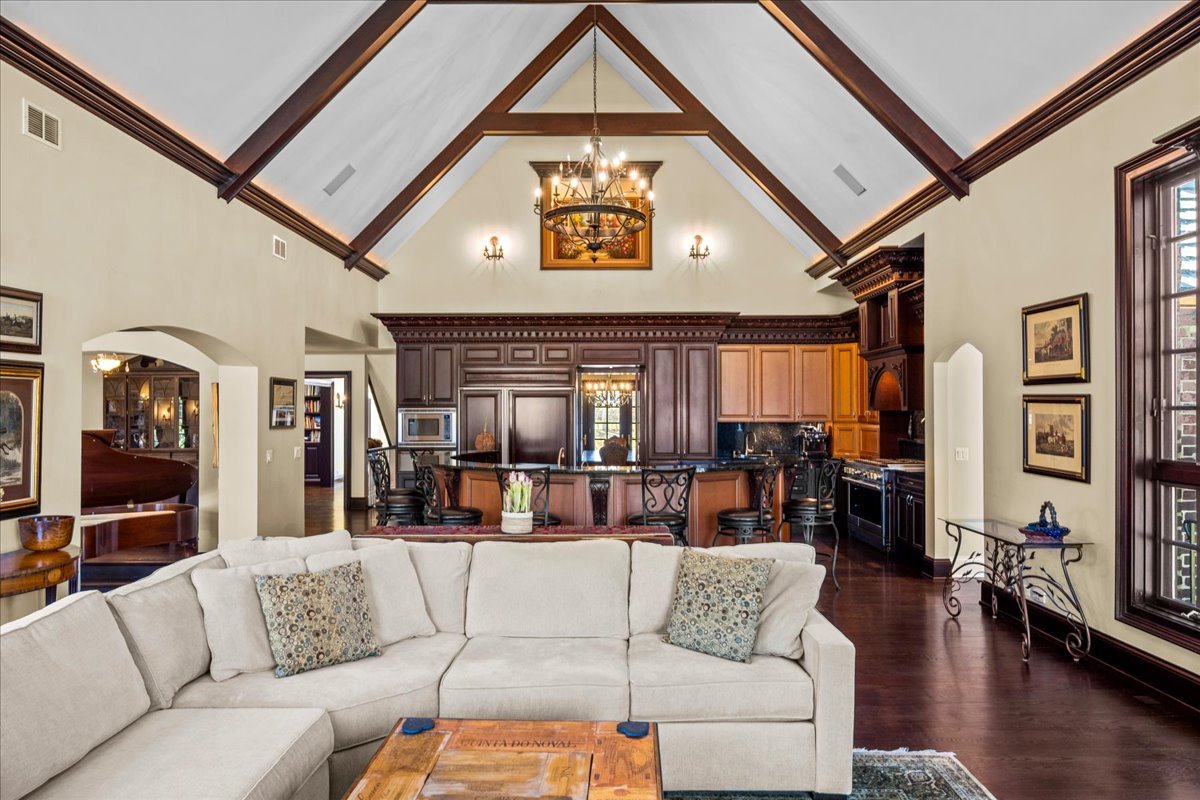 936 Ringwood Road Lake Forest, IL 60045 - Photo 20 of 58 a living room with furniture and wooden floor