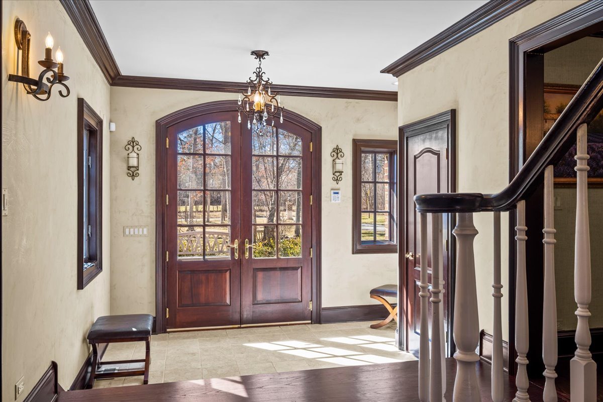 936 Ringwood Road Lake Forest, IL 60045 - Photo 3 of 58