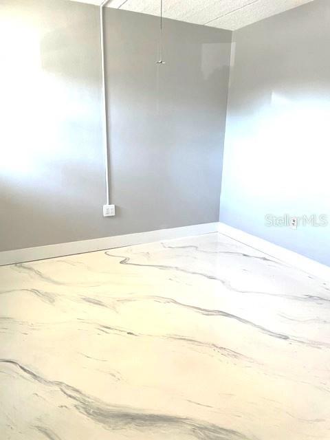 1 Boca Ciega Point Boulevard, Unit 115 St. Petersburg, FL 33708 - Photo 26 of 35 a bathroom with a bathtub