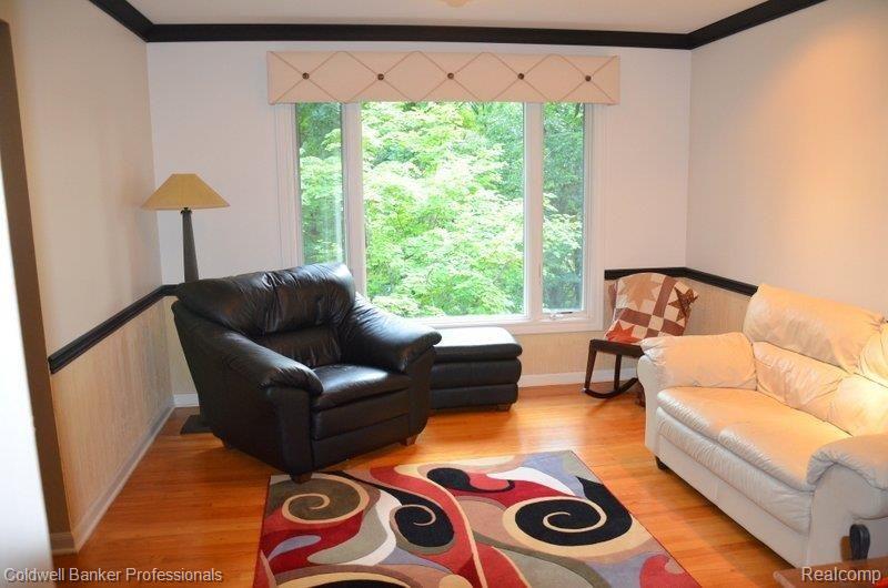 982 Top View Road Bloomfield Hills, MI 48304 - Photo 5 of 24 DSC_0177.JPG