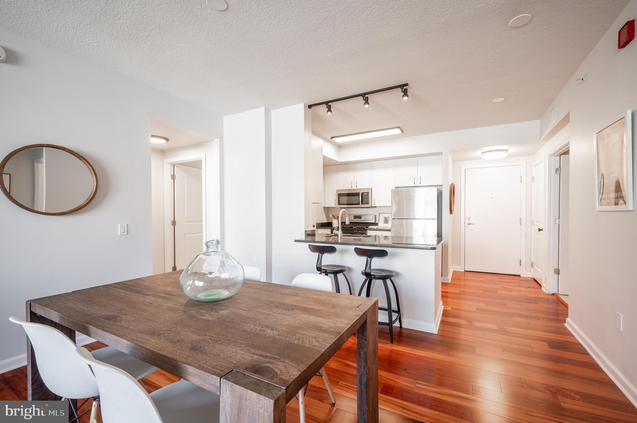 440 L Street Northwest, Unit 611 Washington, DC 20001 - Photo 8 of 33 Dining Area/ Kitchen