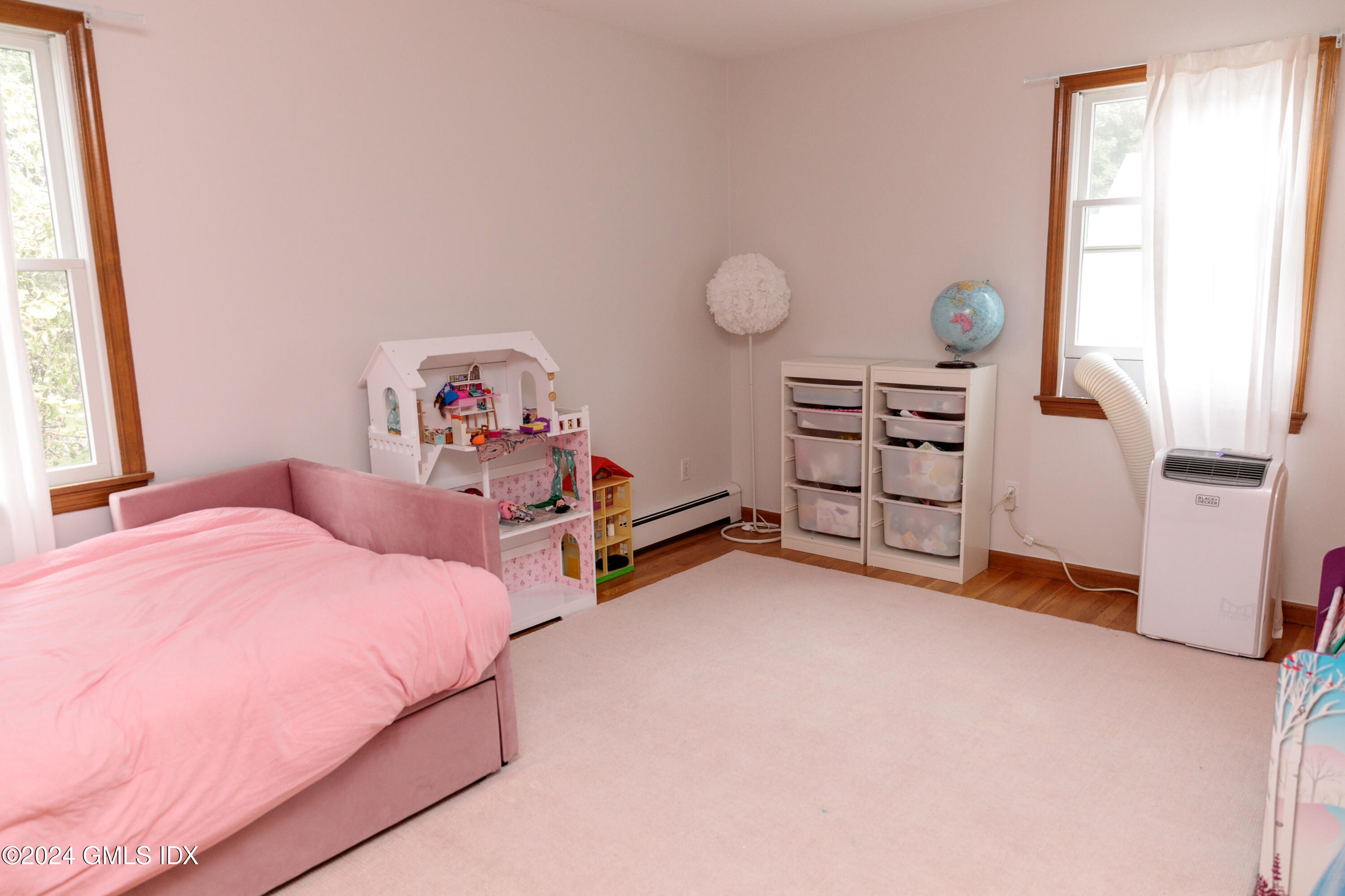 104 Weaver Street, Unit 2 Greenwich, CT 06831 - Photo 8 of 12 104_Weaver-5